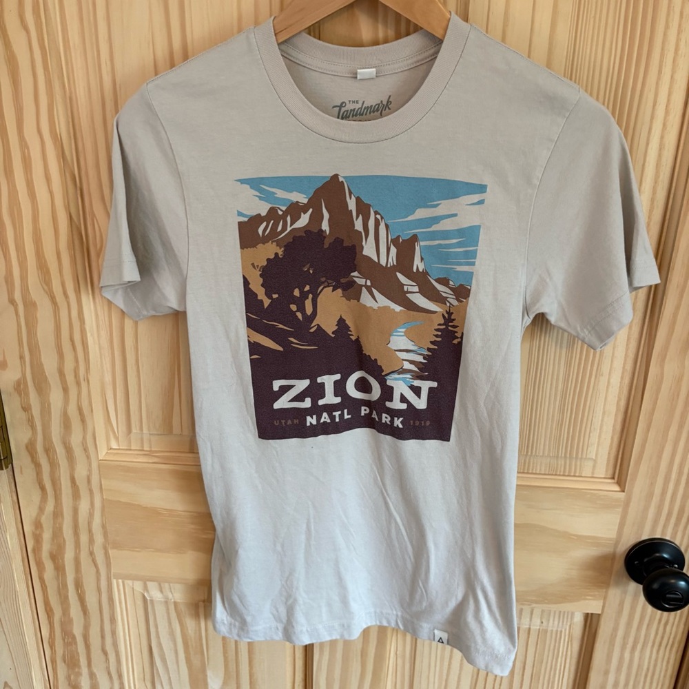 The Landmark Project Zion National Park Tee. Size XS.